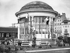 General-maintenance-on-the-bandstand-1936